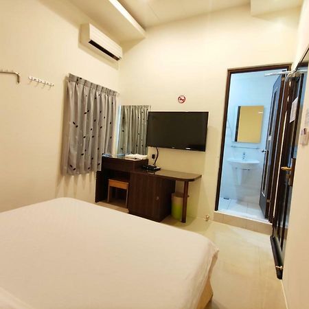Feng Homestay Zhongpu Exterior photo